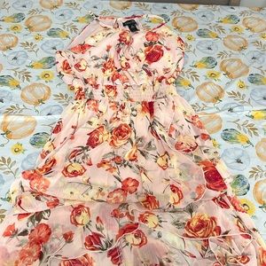 Long in-the-back floral dress for any occasion